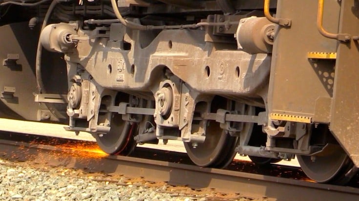 CSX Locomotive’s Wheels Start Slipping | Train Fanatics Videos