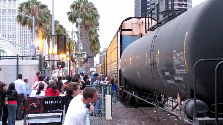 Baseball Fans Climb “UNDER” BNSF Freight | Train Fanatics Videos