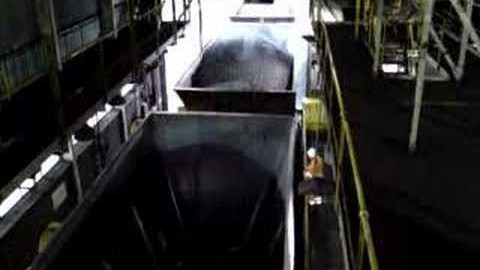 Unloading UK Coal Hopper Cars! | Train Fanatics Videos