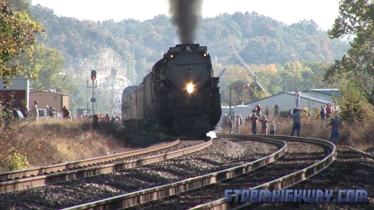 Union Pacific 844 And Union Pacific 3985 Strut Their Stuff! | Train Fanatics Videos