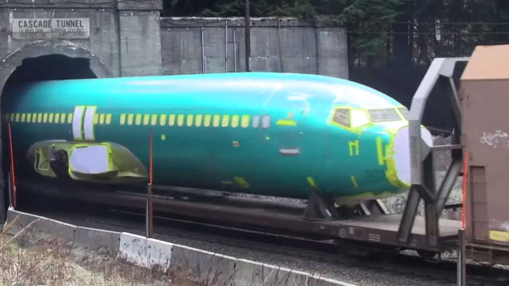 Boeing 737 Fuselages Hauled By BNSF | Train Fanatics Videos