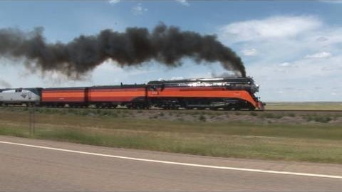 Pacing UP3985, SP4449, And UP844! | Train Fanatics Videos