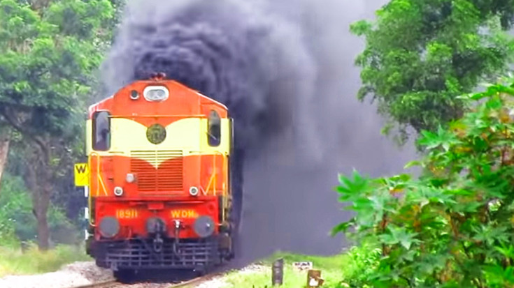 Black Smoke Billows On The Udyan Express! | Train Fanatics Videos