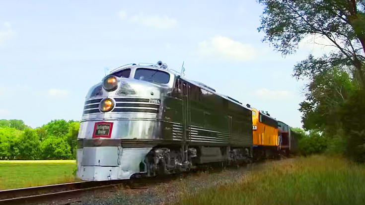 Nebraska Zephyr Shines in Illinois | Train Fanatics Videos