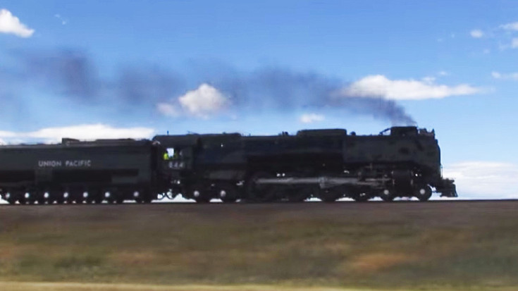 UP 844 Highballing Towards Oregon | Train Fanatics Videos