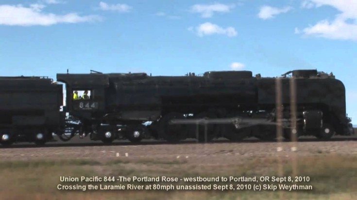 Fantastic Shots Of UP 844 Highballing Towards Oregon! | Train Fanatics Videos