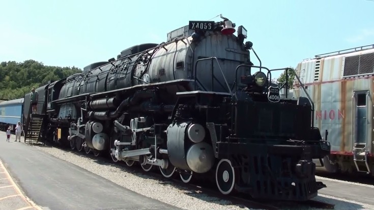 First-hand Tour Inside And Out Of UP’s Big Boy #4006! | Train Fanatics Videos