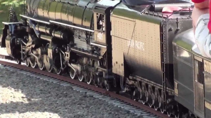 Large Scale ‘Big Boy’ Replica Stuns On Home Railroad! | Train Fanatics Videos