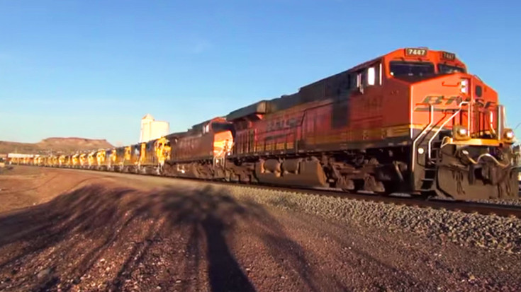 27 Locomotive BNSF Lash-Up Heads East | Train Fanatics Videos