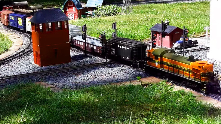 Model Railroad Brings America’s Rails To Life! | Train Fanatics Videos