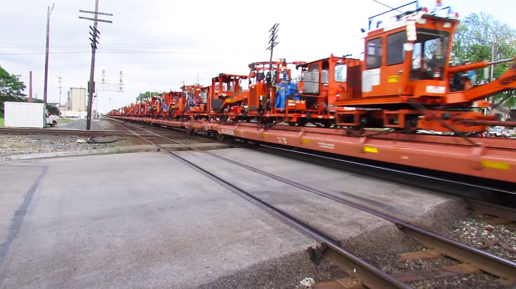 Norfolk Southern Hauls Maintenance Of Way Equipment! | Train Fanatics Videos