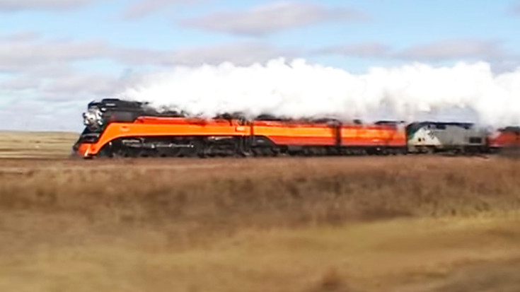 ‘Daylight’ #4449 Charges Home At Full Steam | Train Fanatics Videos