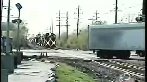 18 Wheeler Loses To 118 Car Freight, Slams 8 Other Cars! | Train Fanatics Videos