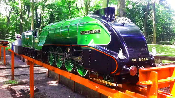 Model Railroad Amazes With Replica LNER P2! | Train Fanatics Videos