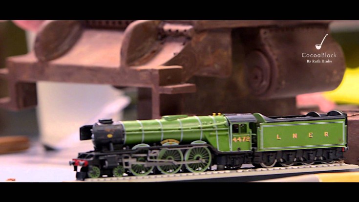 Master Chocolatier Creates ‘Flying Scotsman’ Replica You Have To See To Believe! | Train Fanatics Videos
