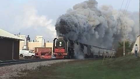 Chinese QJ Class  Locomotives Doubleheader In Iowa! | Train Fanatics Videos