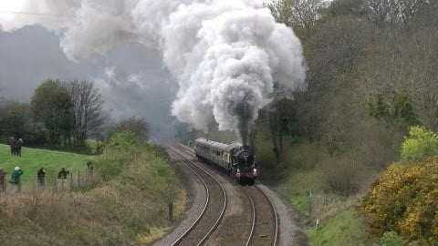 GWR 5043 Earl Of Mount Edgcumbe Give A Dignified Display Of Steam! | Train Fanatics Videos