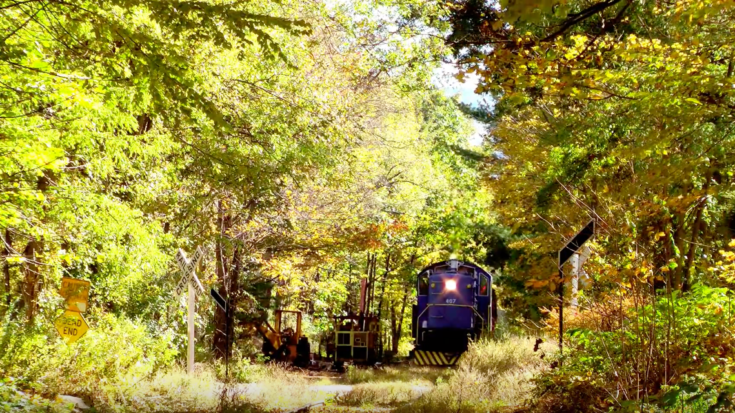 Catskill Mountain Railroad Bad Tracks Ride | Train Fanatics Videos
