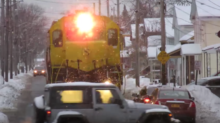 _3___Snowy_Street_Running__And_Please_Move_Your_Car____-_YouTube | Train Fanatics Videos