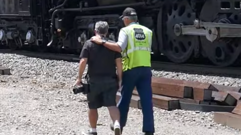 Big Boy Engineer Scolds Railfan! | Train Fanatics Videos Big Boy Engineer Scolds Railfan! | Train Fanatics Videos