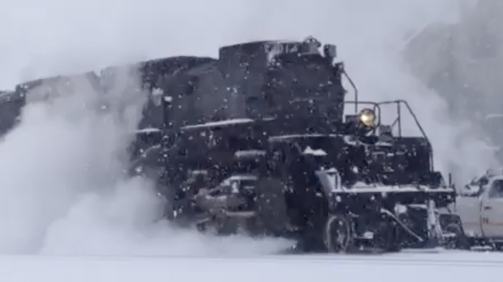 A Slow Cold Start For Big Boy #4014 | Train Fanatics Videos