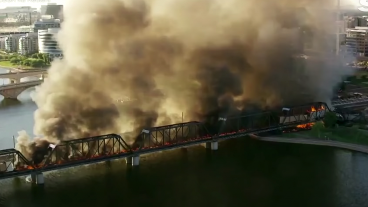 Tempe UP Train Derailment & Bridge Fire | Train Fanatics Videos