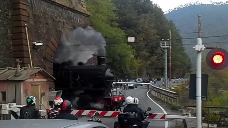 Italian Tunnel Smoke Out | Train Fanatics Videos