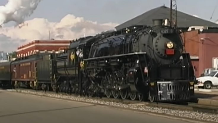 Vintage Grand Trunk Western’s #6325 | Train Fanatics Videos