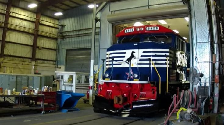 Painting Norfolk Southern’s  #6920 | Train Fanatics Videos