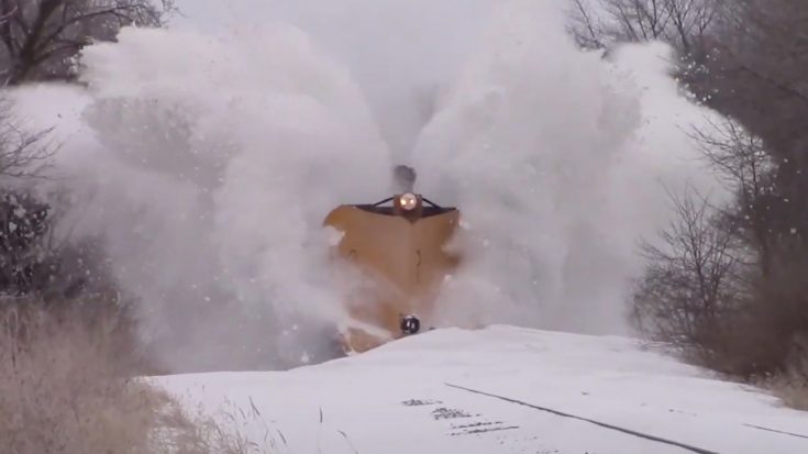 Canadian National Wedge Plow In Action | Train Fanatics Videos