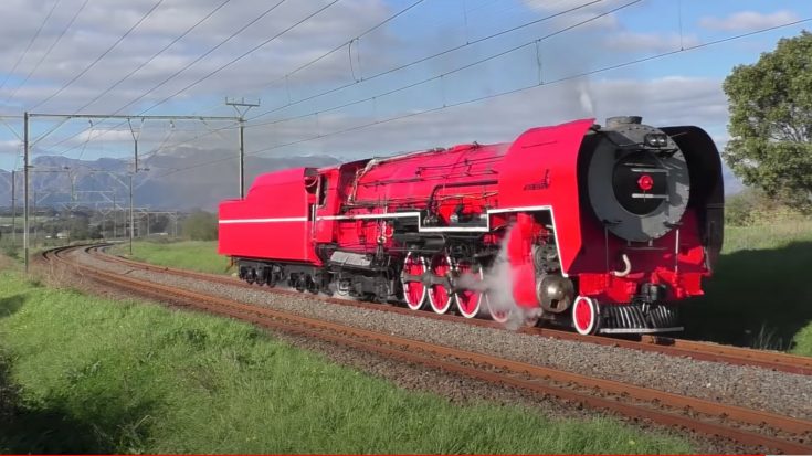 Pacing The Red Devil #3450 | Train Fanatics Videos