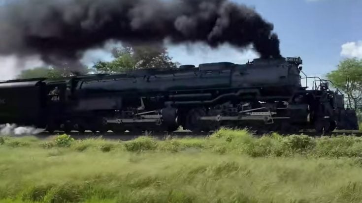 UP  Big Boy #4014 Gets The High Ball Signal | Train Fanatics Videos