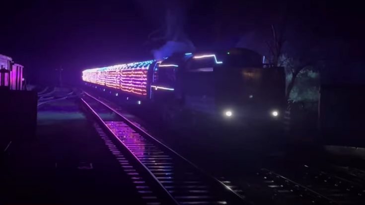 The North Yorkshire Moors Railway Christmas Special | Train Fanatics Videos