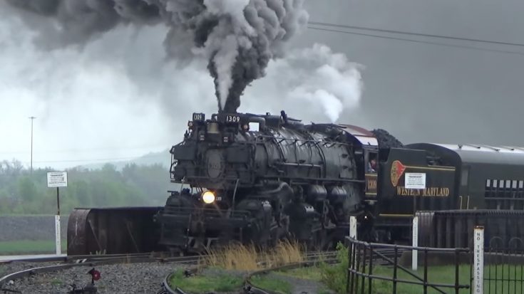 WMSR #1309 Old Fashioned Smoke Display | Train Fanatics Videos